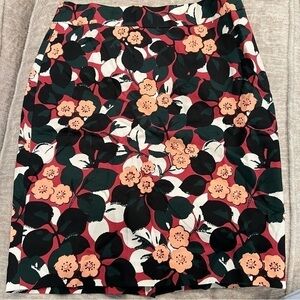 Ann Taylor Dark Pink Floral Pencil Skirt EUC It#C45